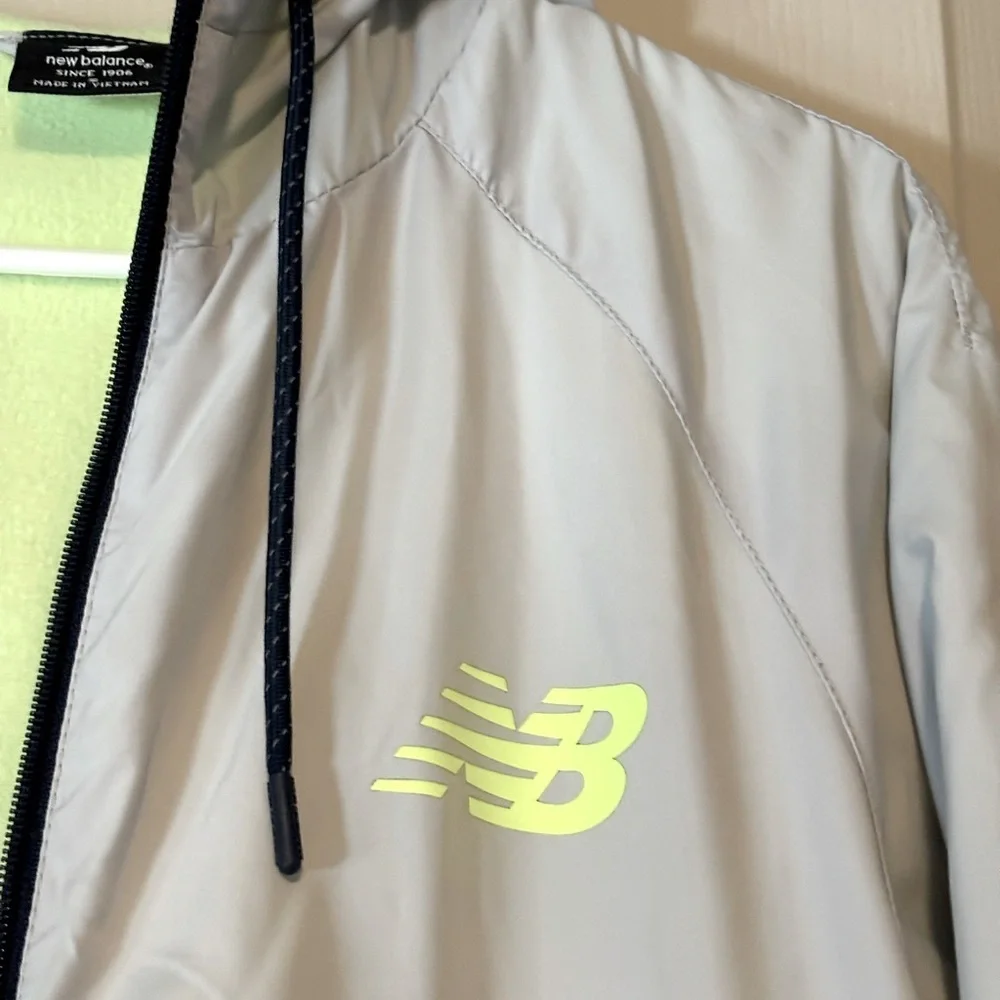 Men’s Size Small New Balance Lime Green Fleece Jacket